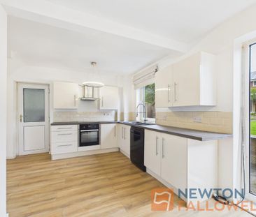 2 bedroom semi-detached house to rent - Photo 3