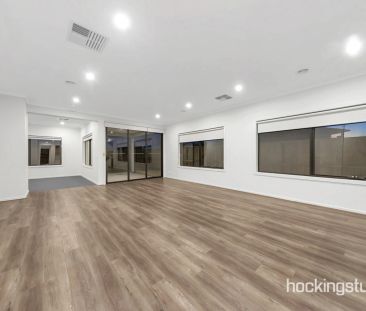 BEAUTIFUL FAMILY HOME - Photo 5