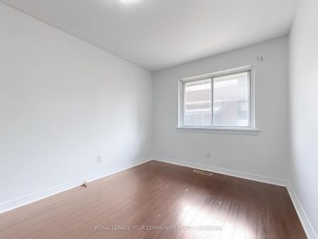 For Lease - 17 Dobbin Road Unit# main, Toronto, Ontario - Photo 2