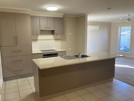 Modern Townhouse in North Shepparton! - Photo 5