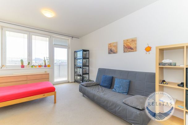 Pronájem bytu 1+kk a garsoniéry 37 m² - Fotografie 1