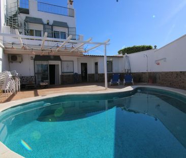 Alquiler de chalet adosado en Avenida de España - Photo 4