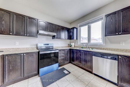 For Lease - 2179 Dawson Crescent, Innisfil, Ontario - Photo 5