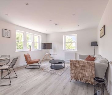 Beautifully presented one-bedroom apartment offering thoughtfully d... - Photo 1