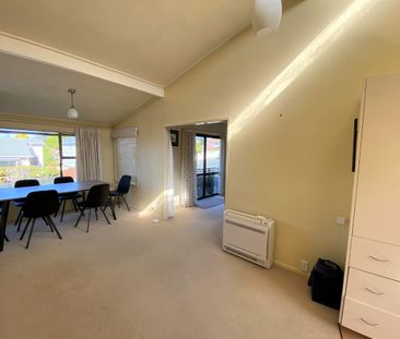 Easy Care Townhouse - Photo 4