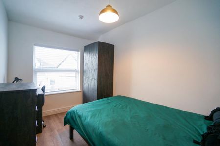 7 bedroom terraced house to rent - Photo 4