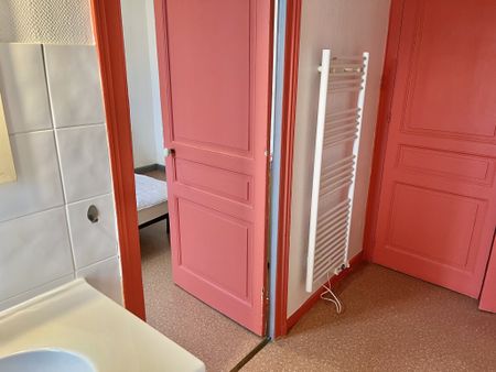 Location Appartement 2 pièces 49m² LIMOGES 87000 - Photo 3