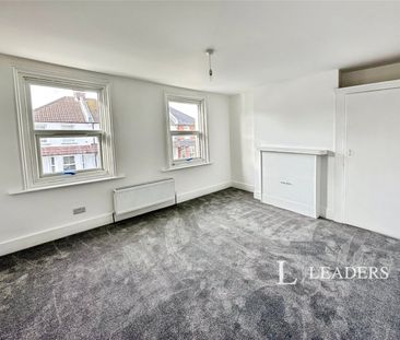 2 bedroom house to rent Latimer Road, Eastbourne, East Sussex, BN22 - Photo 5