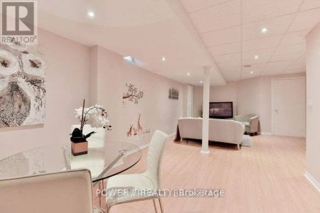 253 BUR OAK AVENUE - Photo 3