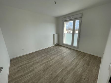 Location Appartement 3 pièces 67m² HAUBOURDIN 59320 - Photo 2