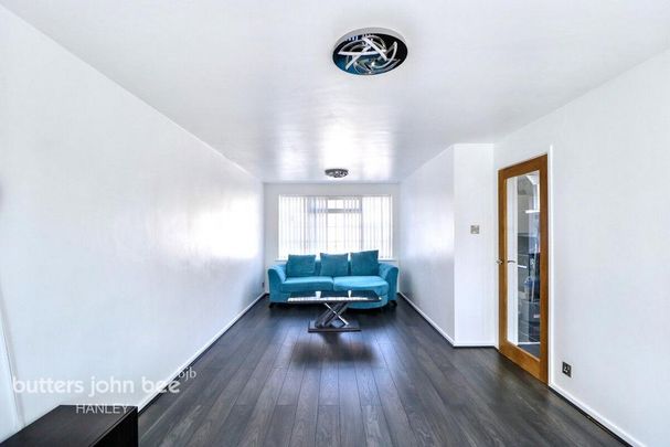 3 bedroom detached house to rent - Photo 1