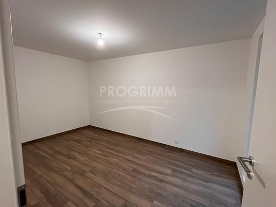 Exclusivity – Villa – 3 bedrooms – 2 bathrooms – - Parking spaces - Photo 1