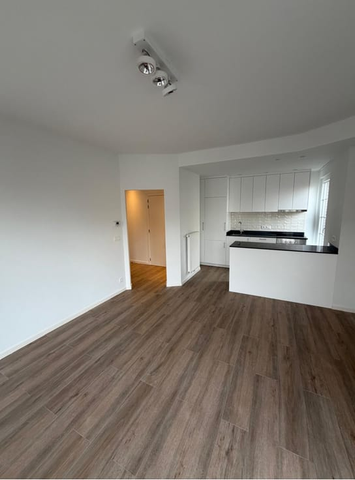 Appartement te huur - Foto 2