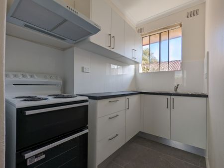 2 bedroom unit in Campsie - Photo 5