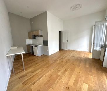 Location Appartement 2 pièces 49m² BORDEAUX 33000 - Photo 1