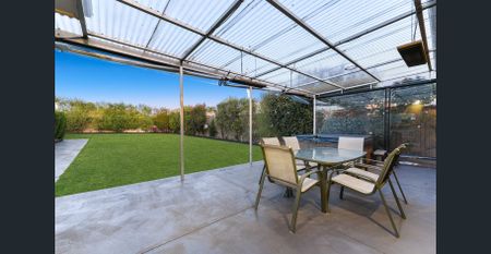 Perfectly positioned in the heart of Noble Park - Photo 5