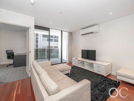 OPEN THE DOOR TO 'UNO' – CITY CENTRE LIVING AT ITS BEST - Photo 5