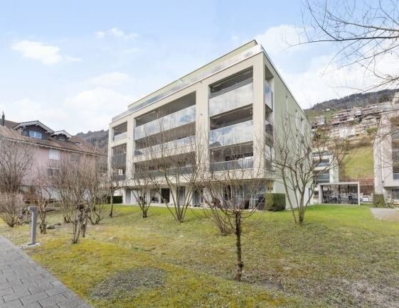 Here, you’re on the sunny side of life - Photo 1