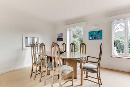 3 bedroom detached house to rent - Photo 4