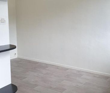 Location Appartement 3 pièces 68m² POITIERS 86000 - Photo 2