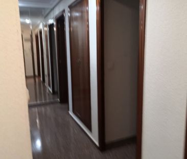 SE ALQUILA PISO /SOLO FUNCIONARIOS CON SOLVENCIA ECONOMICA/ NO MASC... - Photo 3