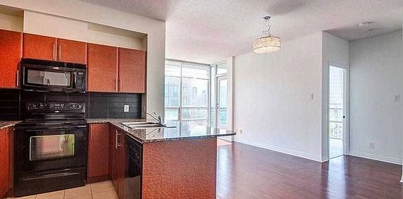 Kariya And Elm Beautiful 2Bdrm +Den As 3rd Bdrm Corner Unit Open Conc - Photo 2