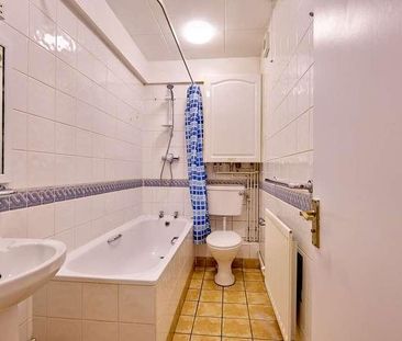 The Crofts, Witney, OX28 - Photo 4