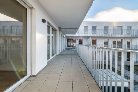 Moderne 2-Zimmer-Wohnung im Zentrum von Leopoldsdorf - südseitig - grosser Balkon - PKW-Stellplatz - Photo 2