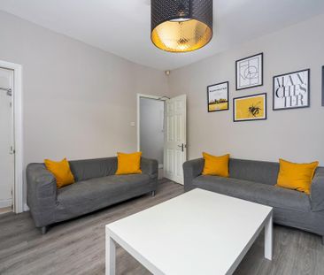 3 bedroom end of terrace house to rent - Photo 1