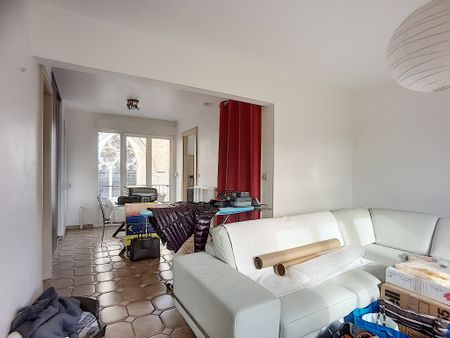 Location Appartement 4 pièces 72m² LIGNY EN BARROIS 55500 - Photo 5