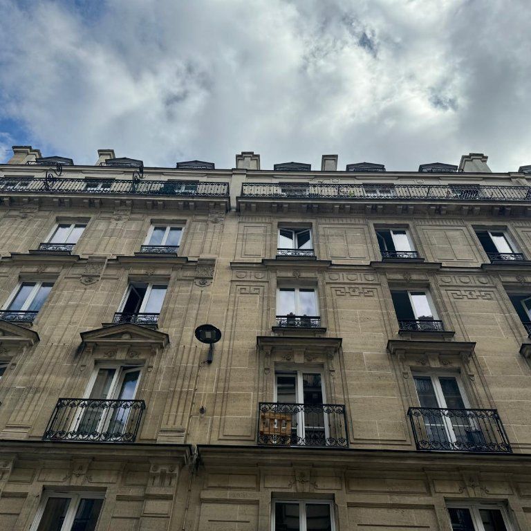 APPARTEMENT T2 A LOUER - PARIS 17EME ARRONDISSEMENT - 38.12 m - 1 340 € - Photo 1