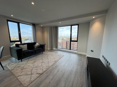 2 bedroom flat to rent - Photo 2