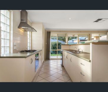 3/42-44 Wheatsheaf Road, Morphett Vale, SA 5162 - Photo 6