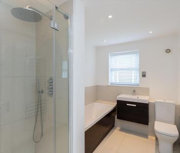 5 bedroom detached house to rent - Photo 4