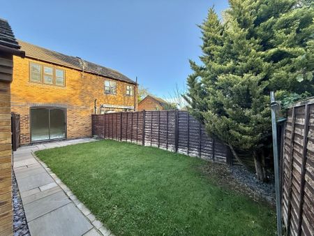 2 bedroom semi-detached house to rent - Photo 2