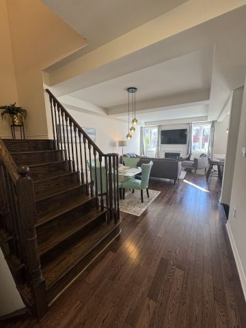 For Lease - 49 Mondial Crescent, East Gwillimbury, Ontario - Photo 4