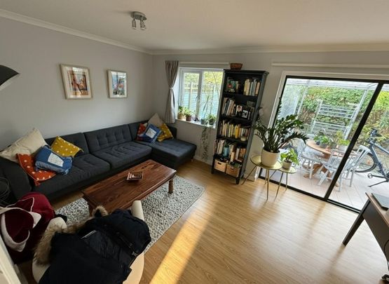 3 bedroom semi-detached house to rent - Photo 1