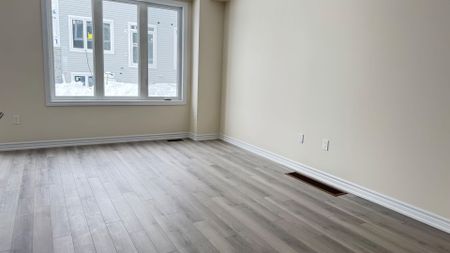 For Lease - 150 Molozzi Street, Erin, Ontario - Photo 2