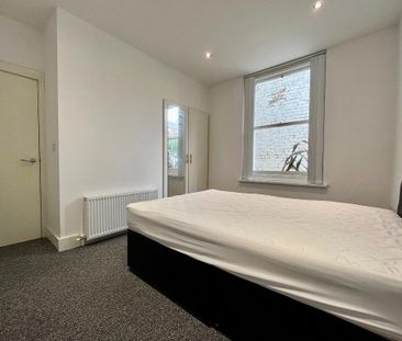 25 Ulsterville Avenue, Belfast, BT9 7AS - Photo 3