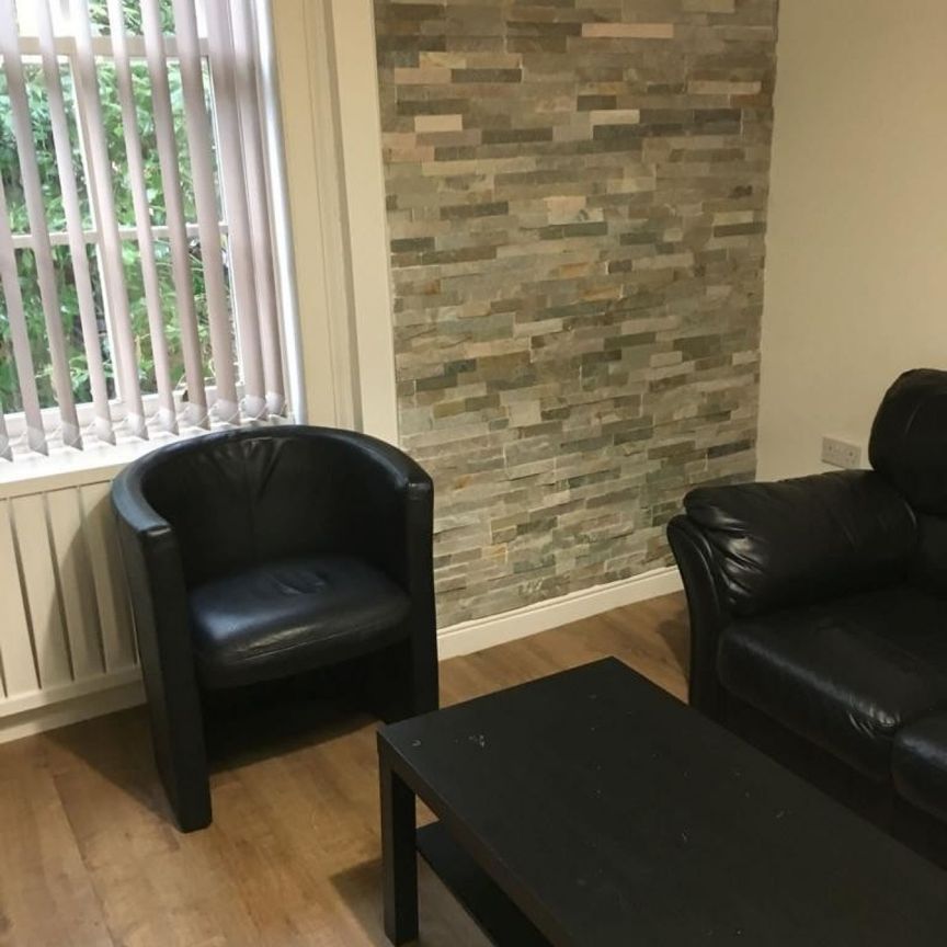 2 bed Apartment for Rent - Photo 1