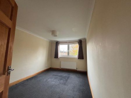 3 bedroom end of terrace house to rent - Photo 2