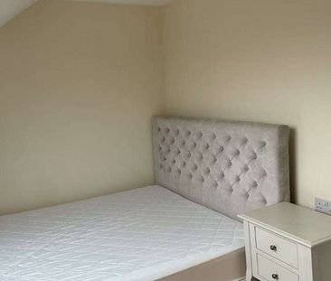 Hillcross Avenue - Photo 4