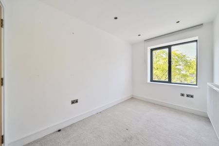 3 bedroom apartment to rent - Photo 3