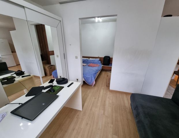 Trier: Geräumiges Appartement mit 36 m² Wohnfläche + Balkon - Photo 1