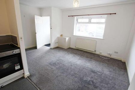 Lindi Avenue, Grappenhall, WA4 - Photo 2