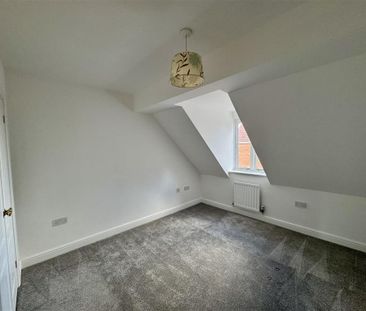 4 bedroom terraced house to rent - Photo 6