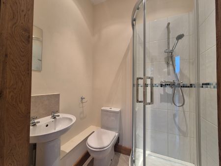 2 bed barn conversion to rent in Cherry Barn, Pencombe, Bromyard, Herefordshire - Photo 5