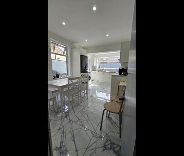 Room in a Shared House, Silverdale Avenue, L13 - Photo 2