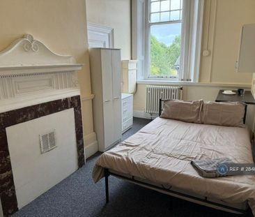 1 bedroom in a house share to rent - Photo 4