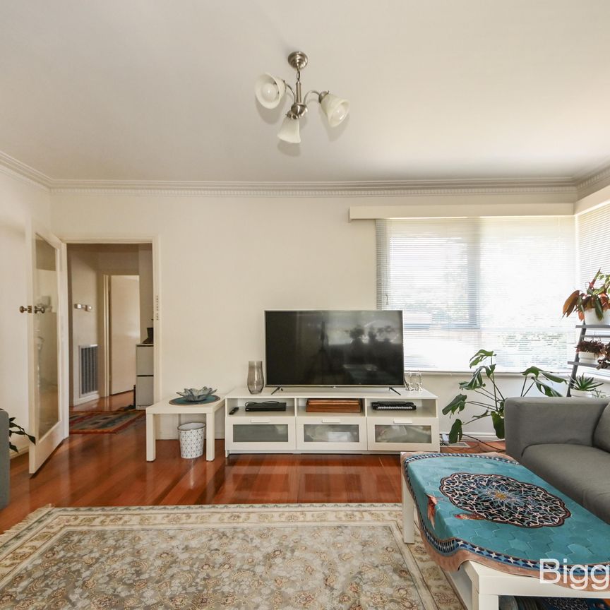 3 Bedroom House in Glen Waverley Secondary School Zone - Photo 1
